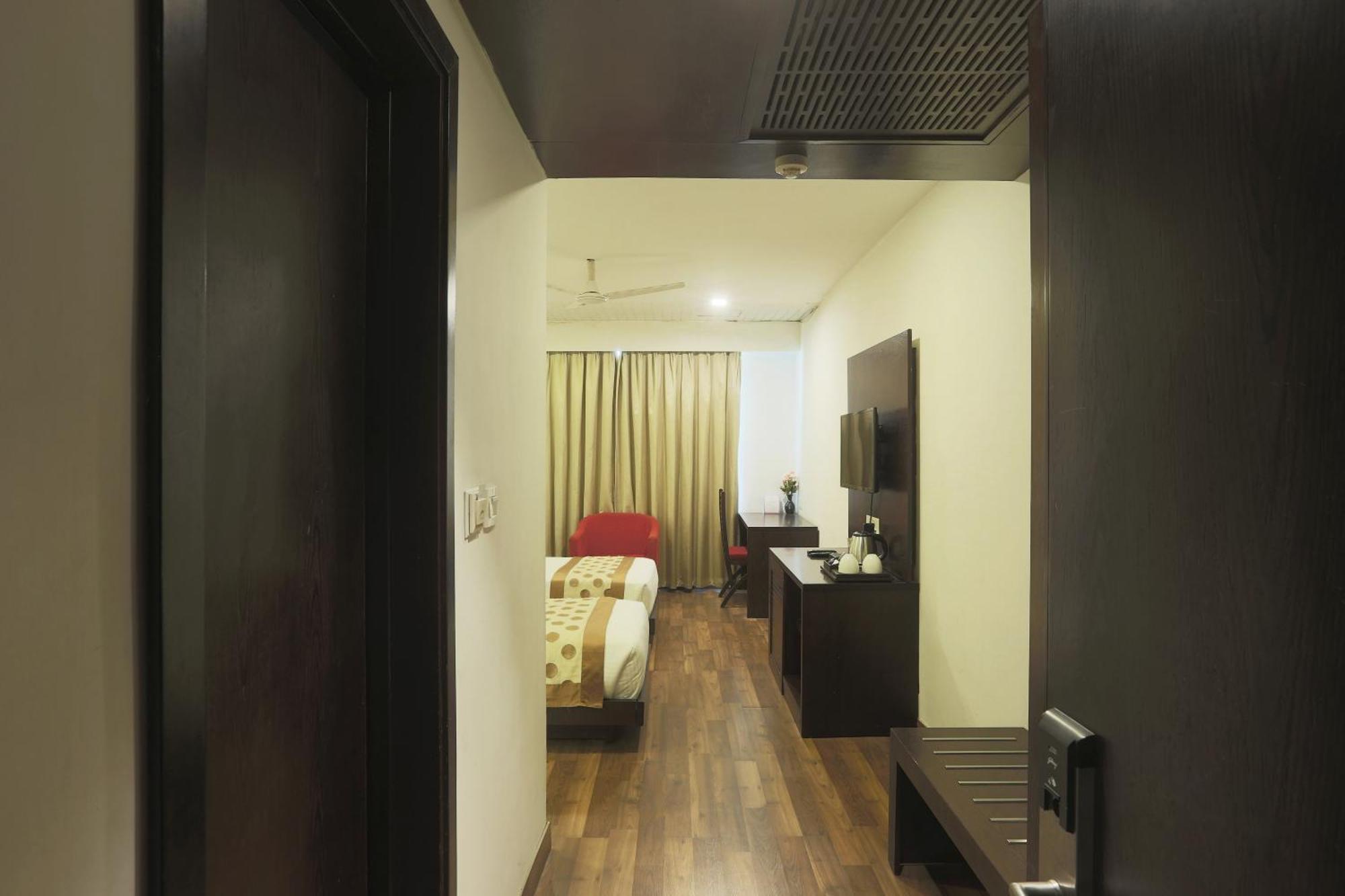 Vesta Grand Central Udaipur Extérieur photo