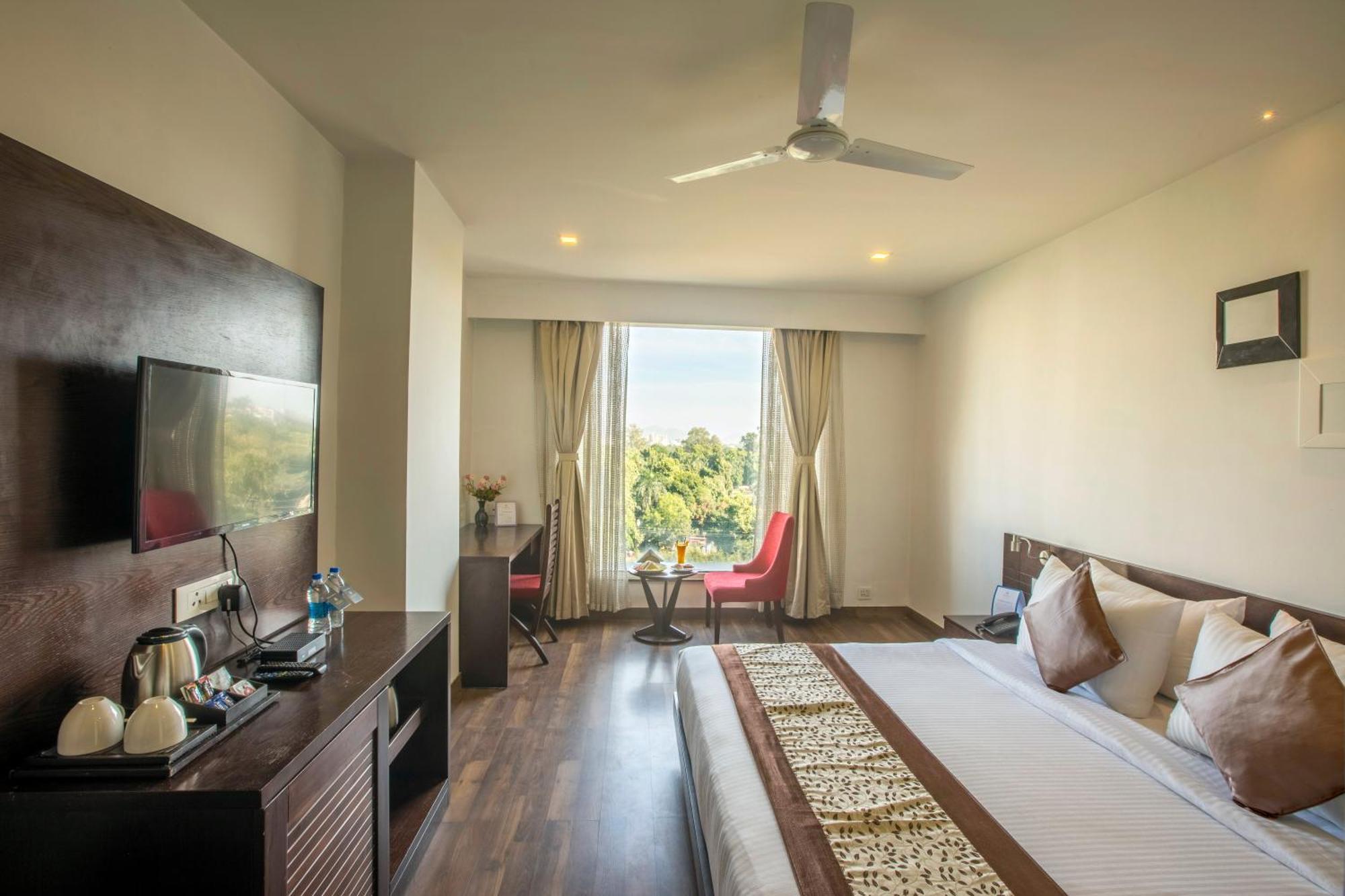 Vesta Grand Central Udaipur Extérieur photo