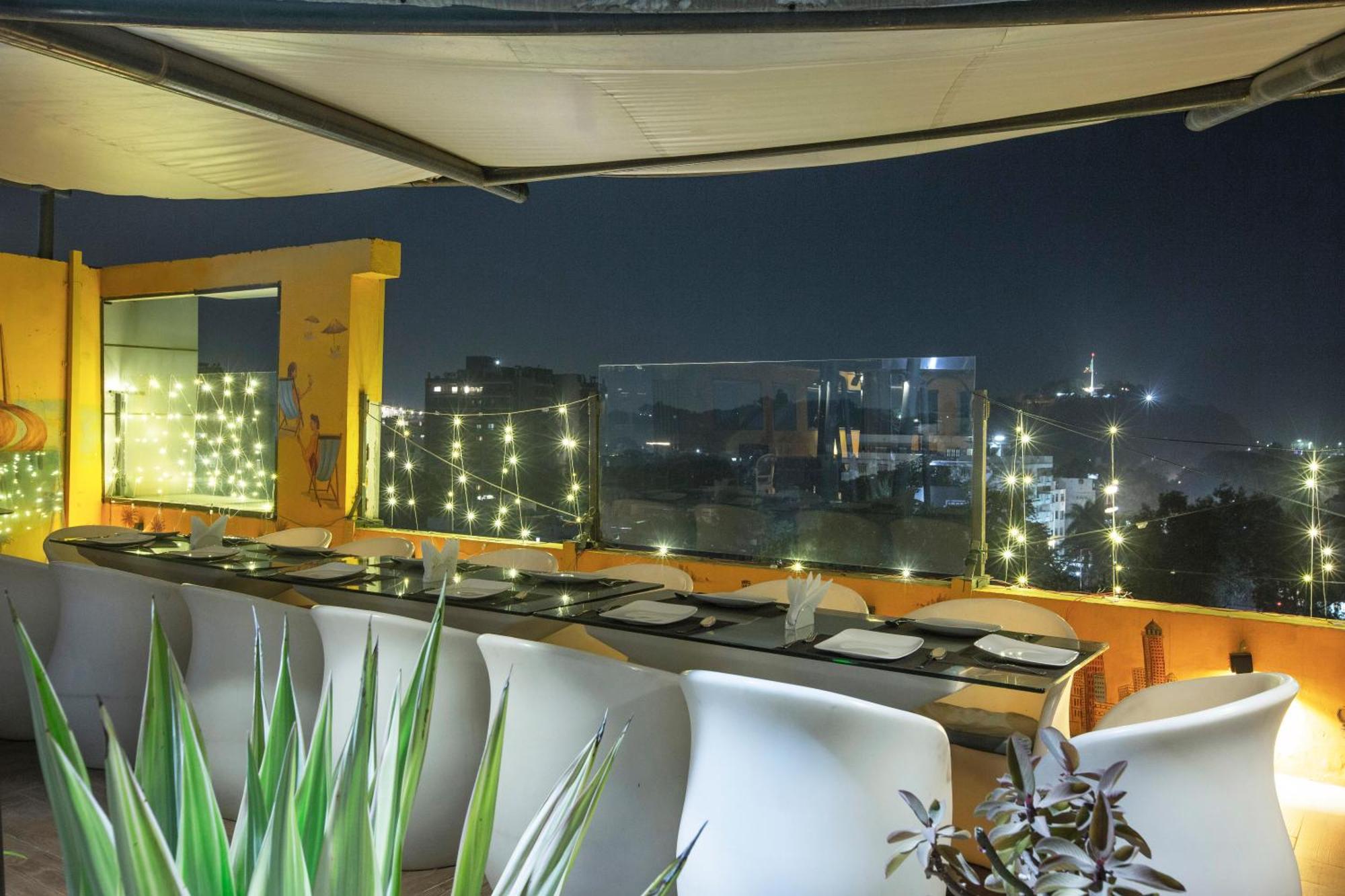 Vesta Grand Central Udaipur Extérieur photo