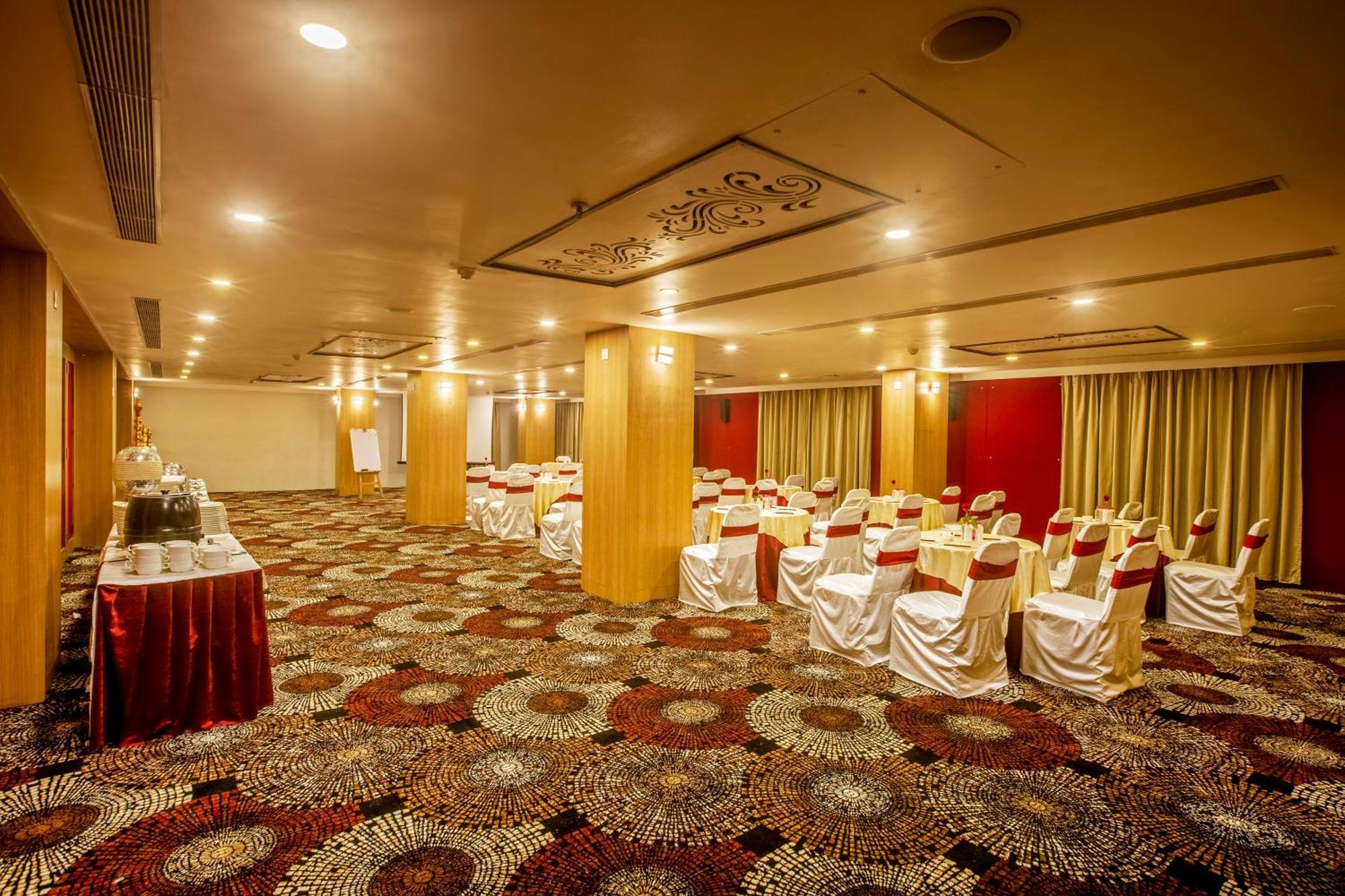 Vesta Grand Central Udaipur Extérieur photo
