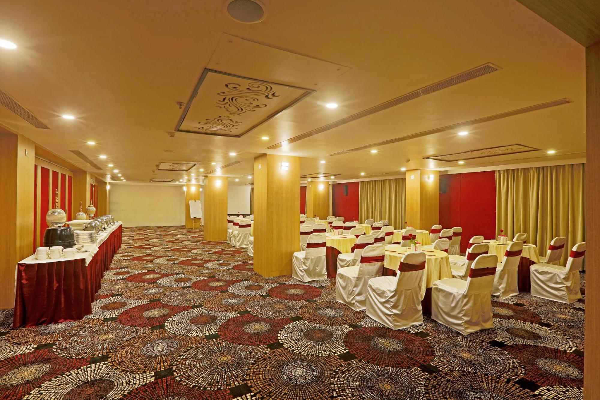 Vesta Grand Central Udaipur Extérieur photo