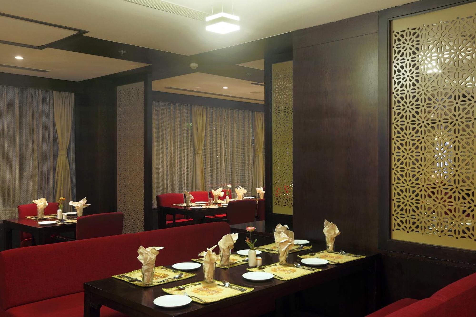 Vesta Grand Central Udaipur Extérieur photo
