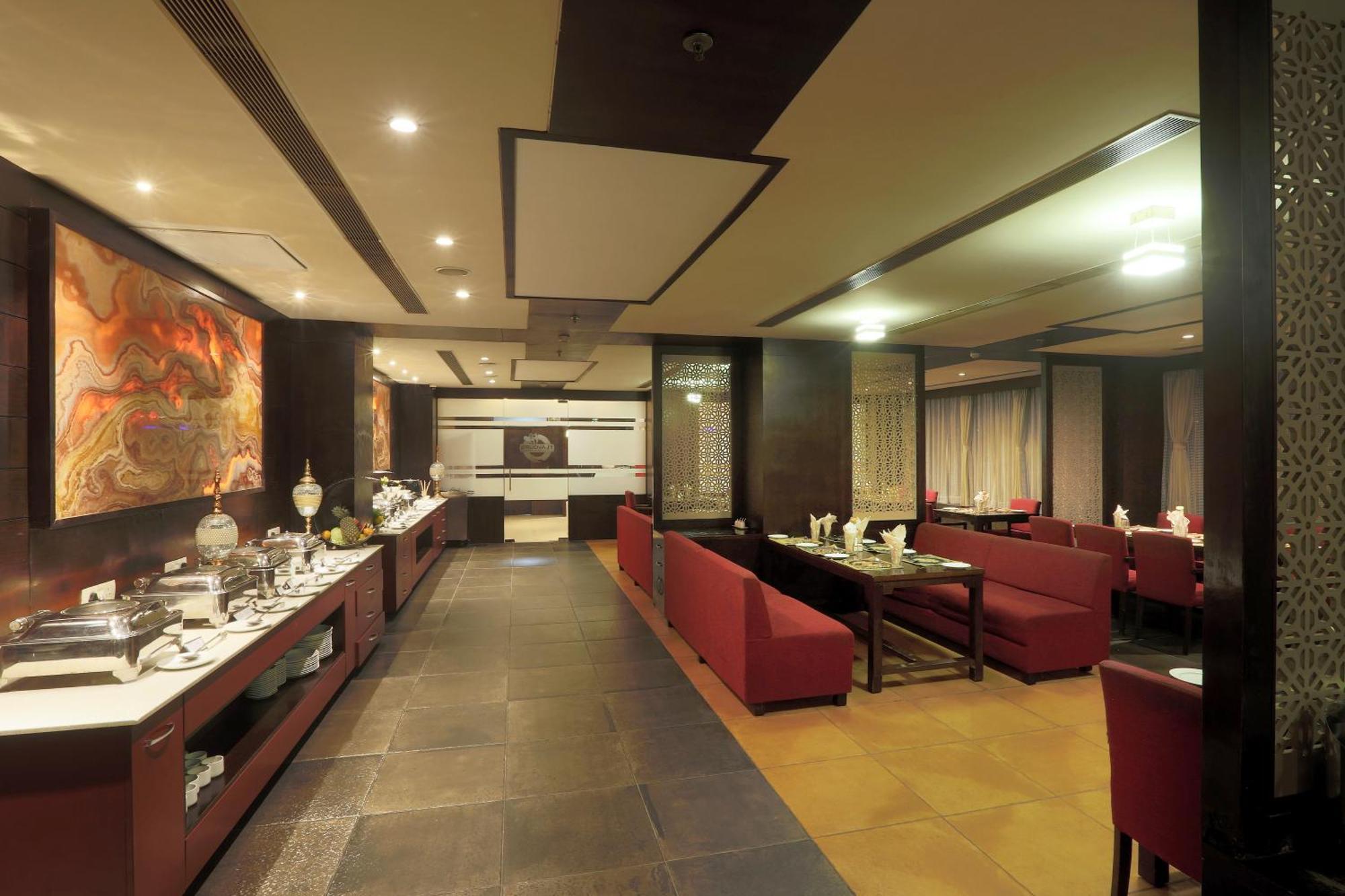 Vesta Grand Central Udaipur Extérieur photo
