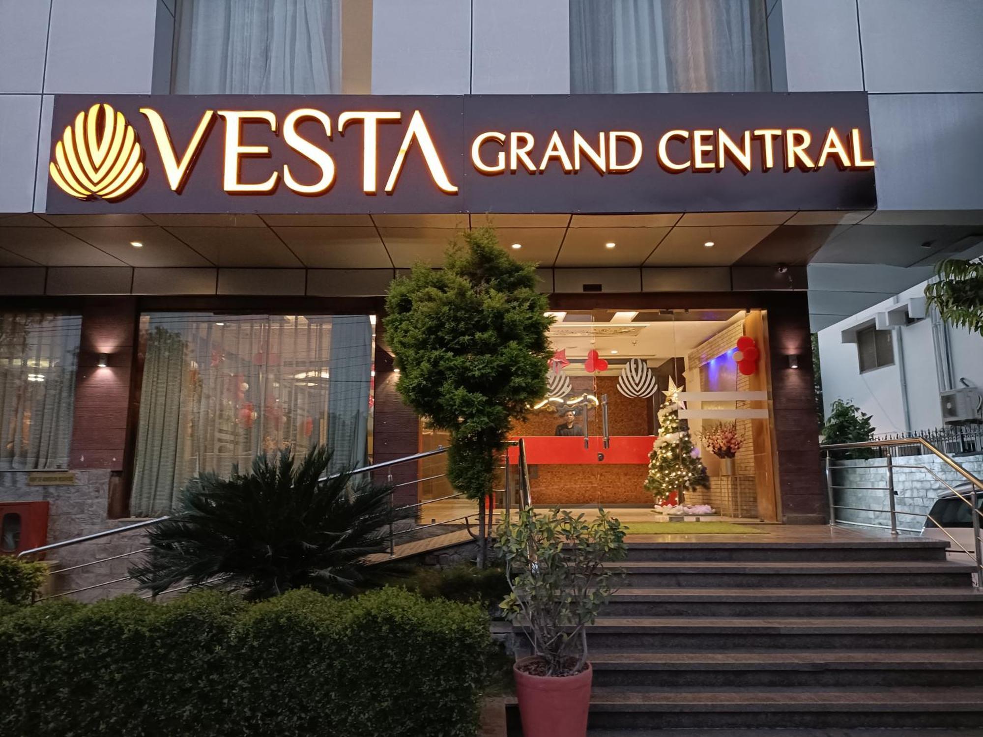 Vesta Grand Central Udaipur Extérieur photo