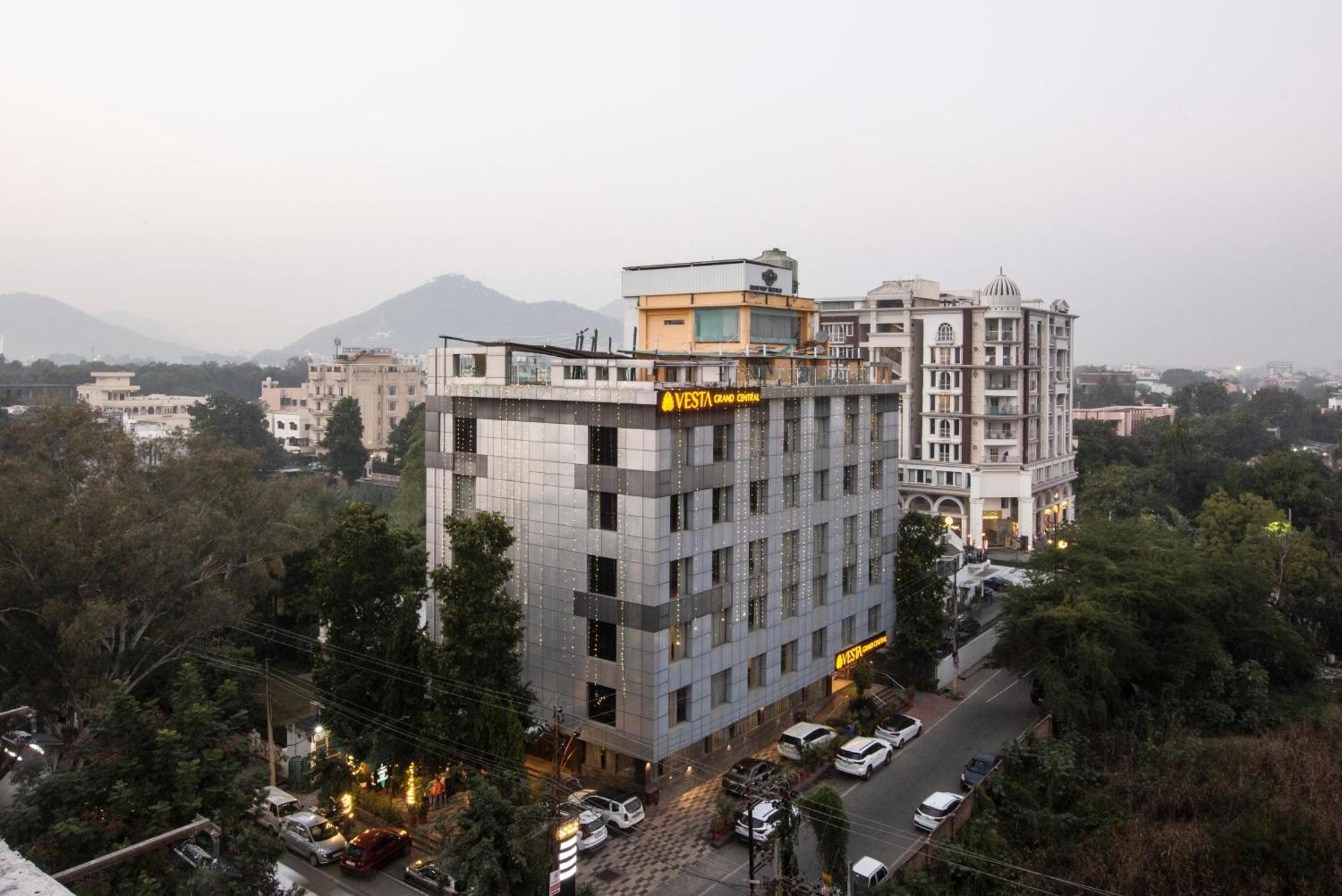 Vesta Grand Central Udaipur Extérieur photo